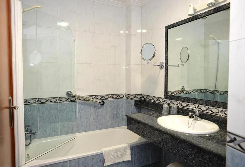 اتاق استاندارد با تراس, Portonovo