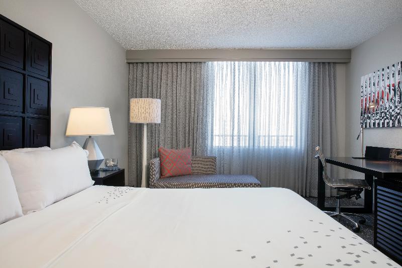 غرفة قياسية سرير كينج, Renaissance Fort Lauderdale Cruise Port