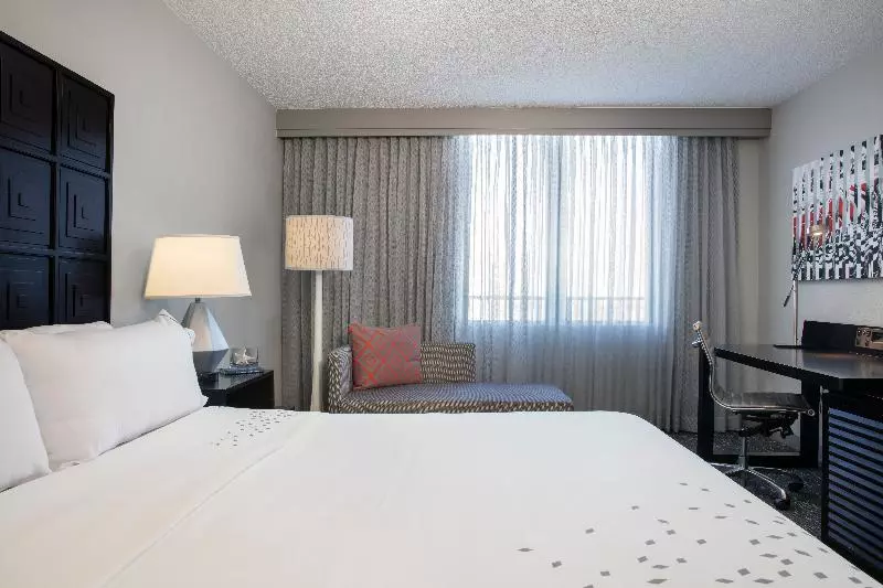 キングサイズベッドのスタンダードルーム, Renaissance Fort Lauderdale Cruise Port