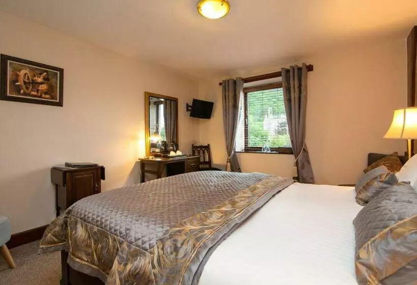 Standard Room, The Auld Kirk
