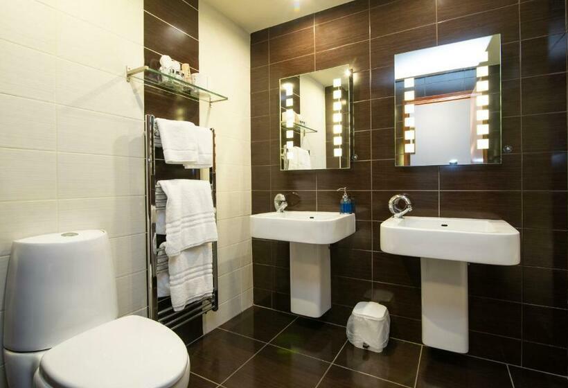 Номер Стандарт, The Auld Kirk