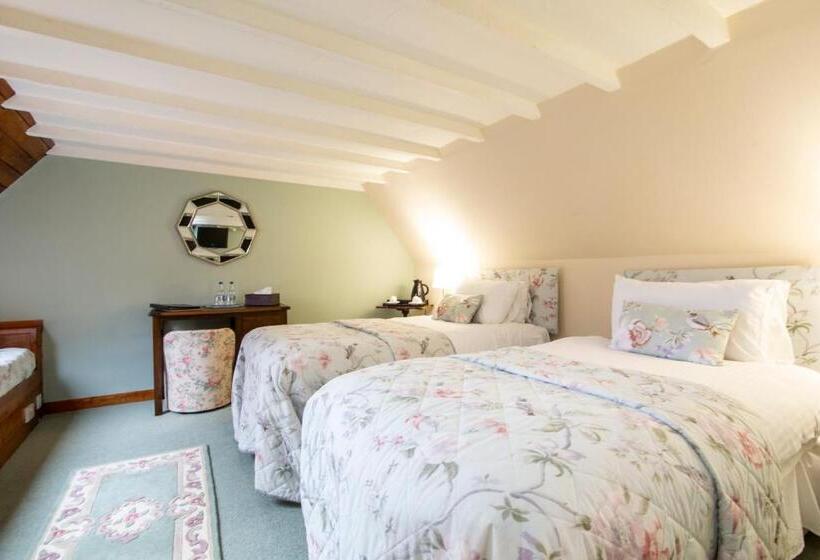 Семейный Номер, The Auld Kirk