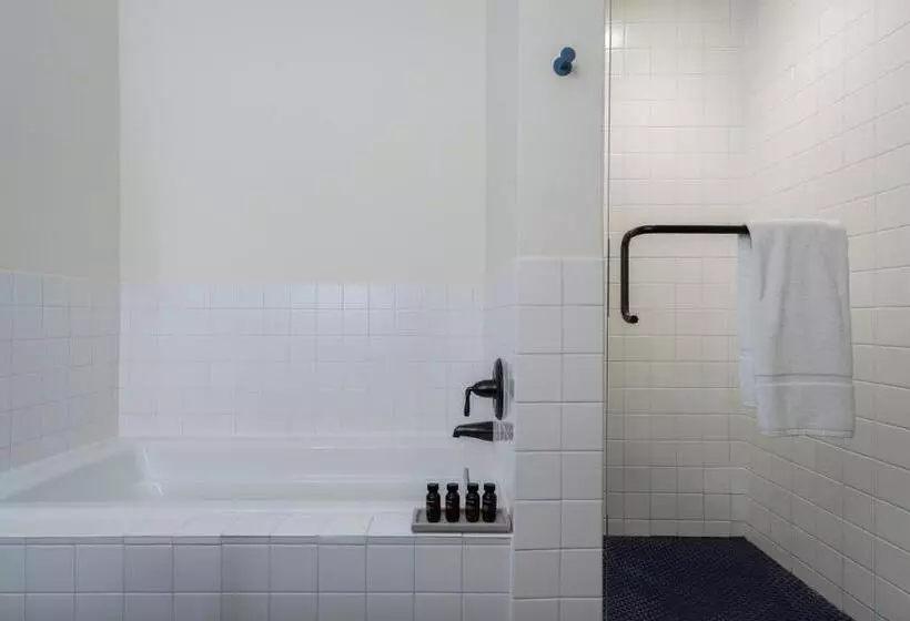 キングサイズベッドのスイートルーム, Hu Hotel Memphis
