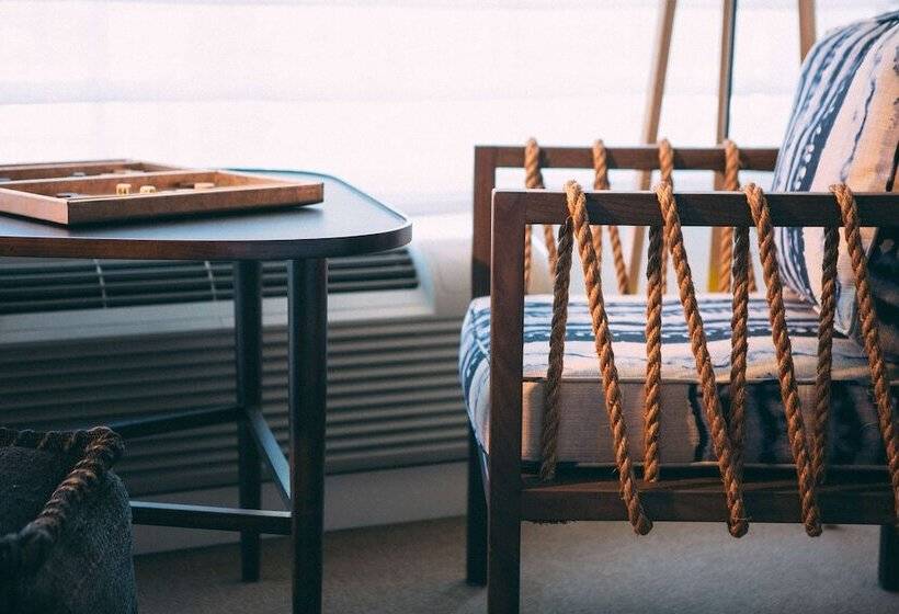 غرفة قياسية داخلية, The Leta Santa Barbara Goleta, Tapestry Collection by Hilton