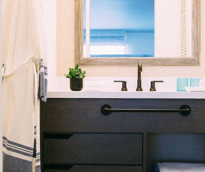 غرفة قياسية, The Leta Santa Barbara Goleta, Tapestry Collection by Hilton