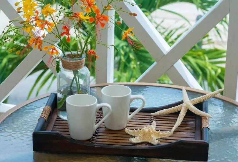 2 Bedrooms Suite Sea View, Yellow Bird