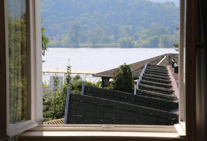 Трехместный Номер Стандарт Вид на Сад, Pm Fogadó