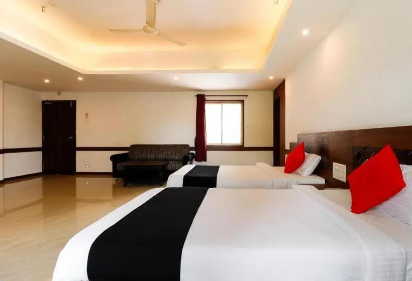 デラックストリプルルーム, Capital O Sai Arya Residency