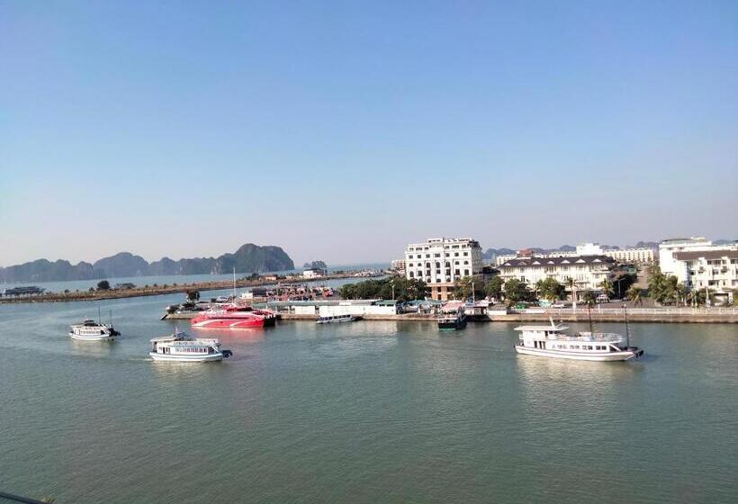 اتاق خانوادگی, Golden Palm Halong