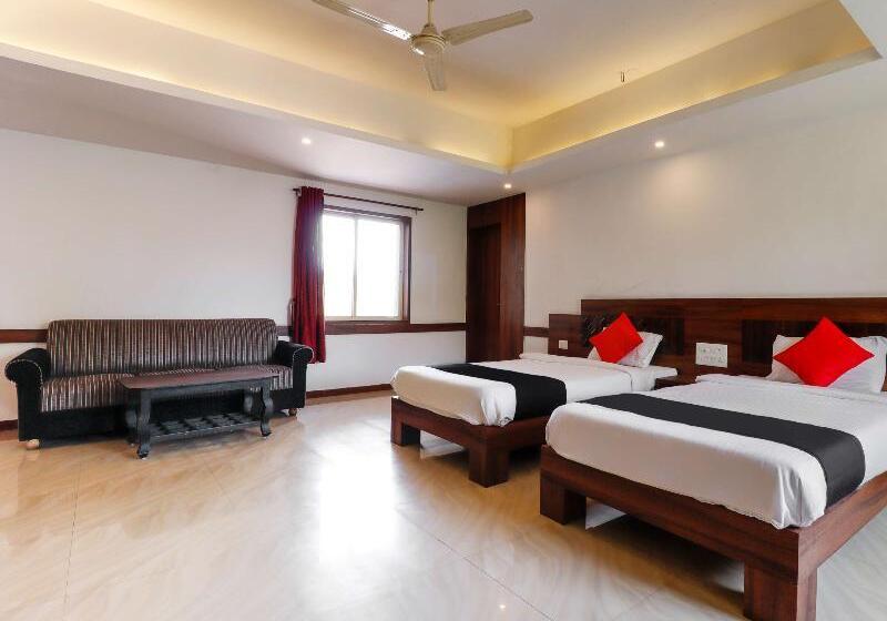 디럭스 트리플 룸, Capital O Sai Arya Residency