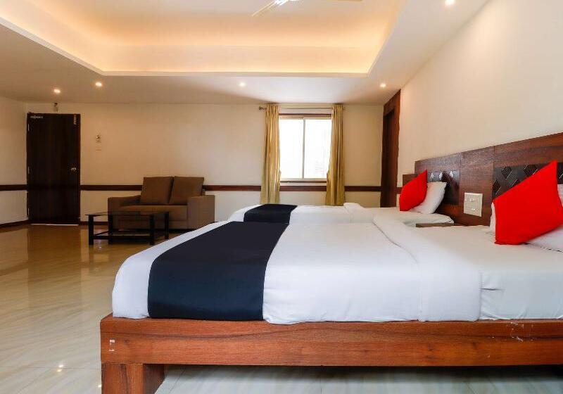 디럭스 트리플 룸, Capital O Sai Arya Residency