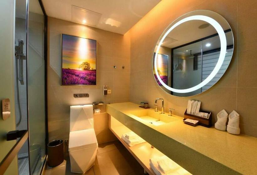 חדר דחוקס עם מיטת קינג, Lavande Hotel Huizhou High Speed Railway South Station Wanlian Square