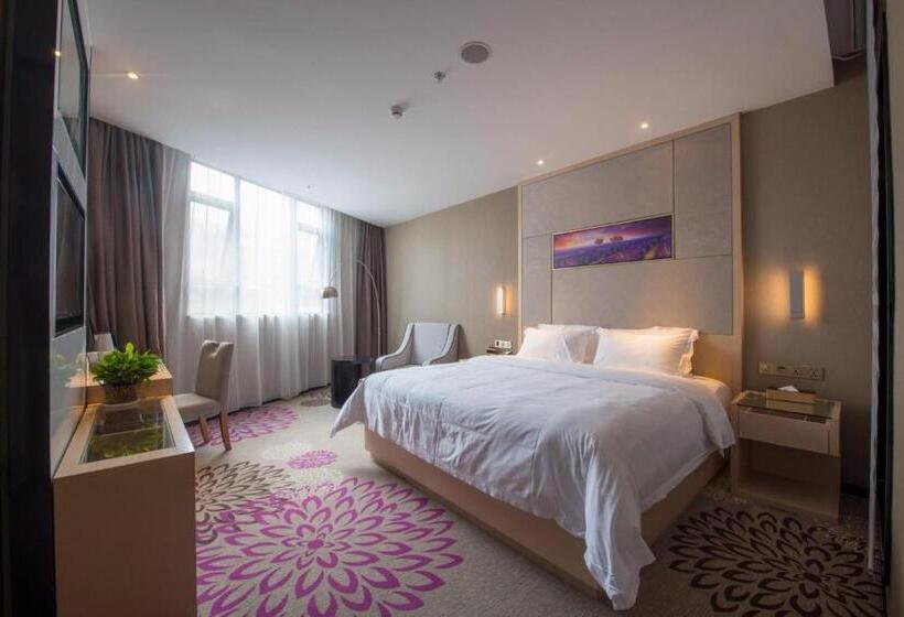 חדר דחוקס עם מיטת קינג, Lavande Hotel Huizhou High Speed Railway South Station Wanlian Square