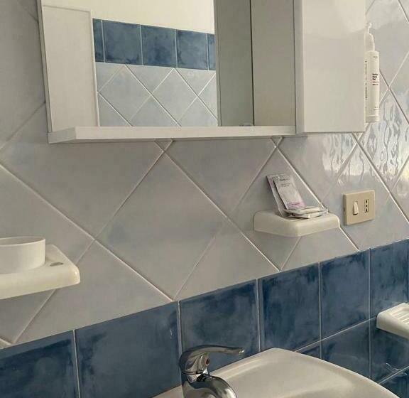 스탠다드 트리플 발코니 룸, B&b Kamaraton