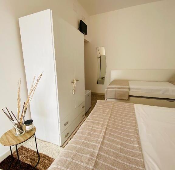 스탠다드 트리플 발코니 룸, B&b Kamaraton