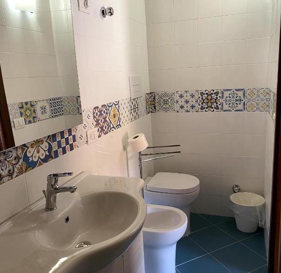 4인용 스탠다드 룸, B&b Kamaraton