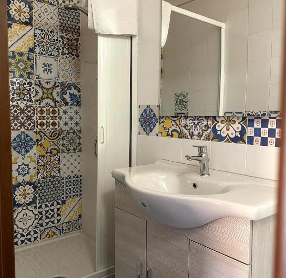 4인용 스탠다드 룸, B&b Kamaraton