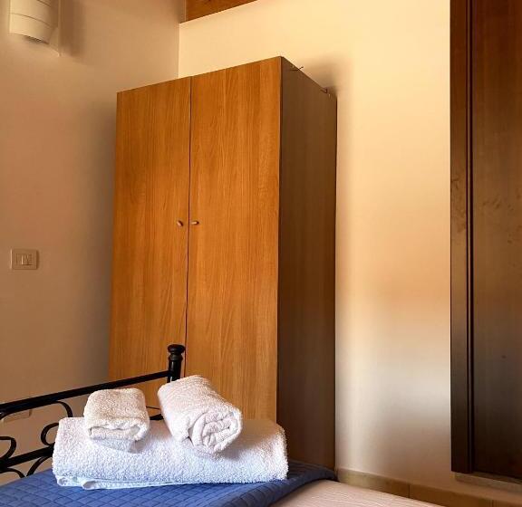 4인용 스탠다드 룸, B&b Kamaraton