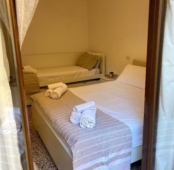 스탠다드 트리플 발코니 룸, B&b Kamaraton