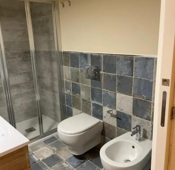اتاق استاندارد چهارنفره با بالکن, Palazzo Campisi Rooms