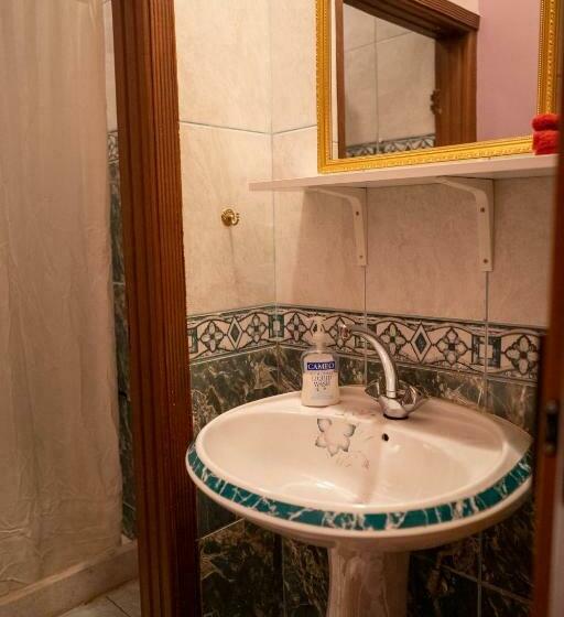 اتاق استاندارد با سرویس بهداشتی مشترک, B&b Petra Fig Tree Villa