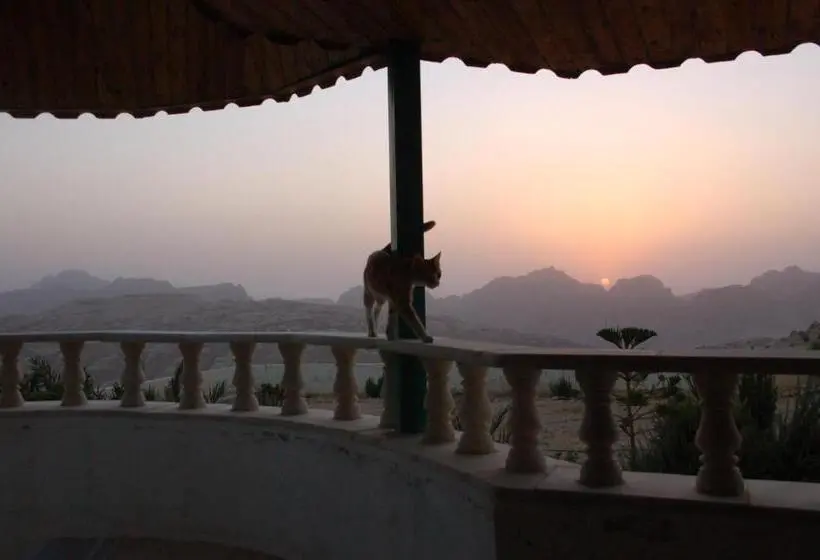 اتاق خانوادگی با چشم‌انداز کوه, B&b Petra Fig Tree Villa