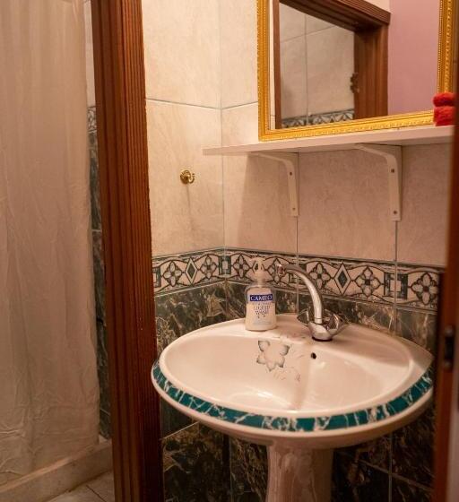 اتاق خانوادگی با چشم‌انداز کوه, B&b Petra Fig Tree Villa