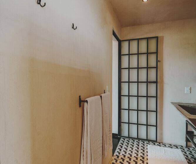 سوئیت با تخت بزرگ, Maka Hotel Boutique