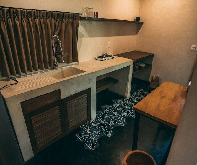 سوئیت با تخت بزرگ, Maka Hotel Boutique