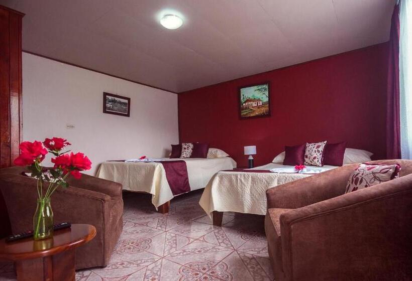 Семейный Номер, Nafre House B&b Monteverde