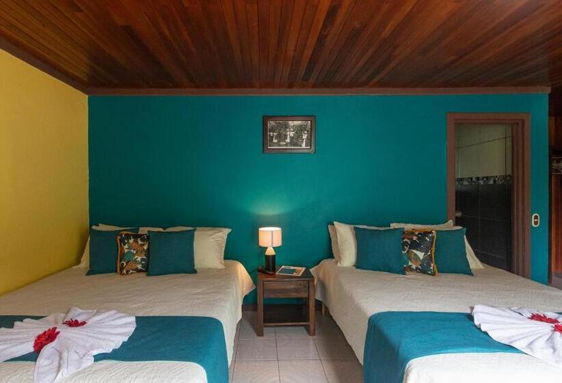 Семейный Номер, Nafre House B&b Monteverde