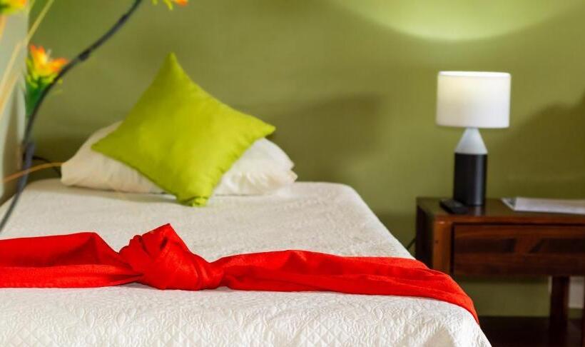 스탠다드 트리플 룸, Nafre House B&b Monteverde