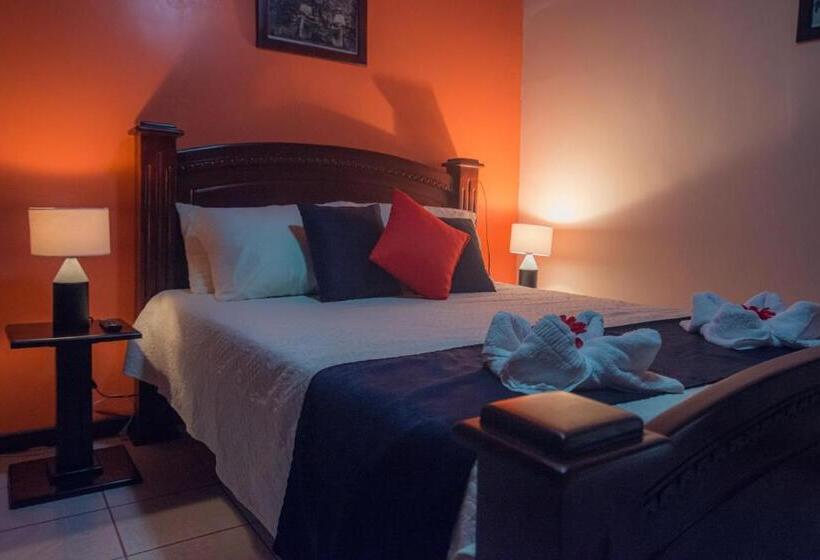 Номер Стандарт, Nafre House B&b Monteverde