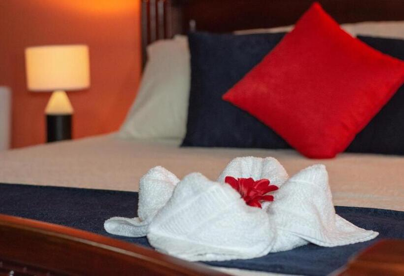 Номер Стандарт, Nafre House B&b Monteverde