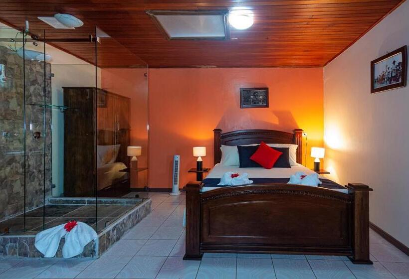 Номер Стандарт, Nafre House B&b Monteverde