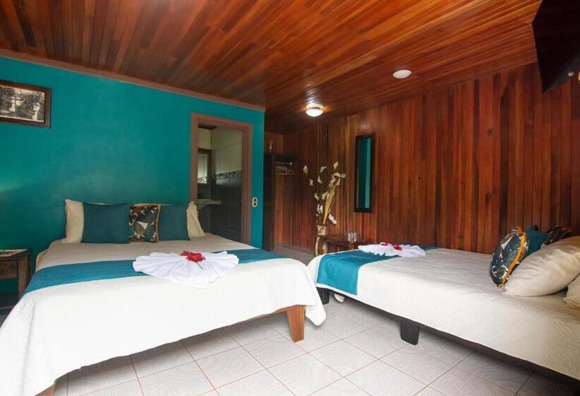 Номер Стандарт Трехместный, Nafre House B&b Monteverde