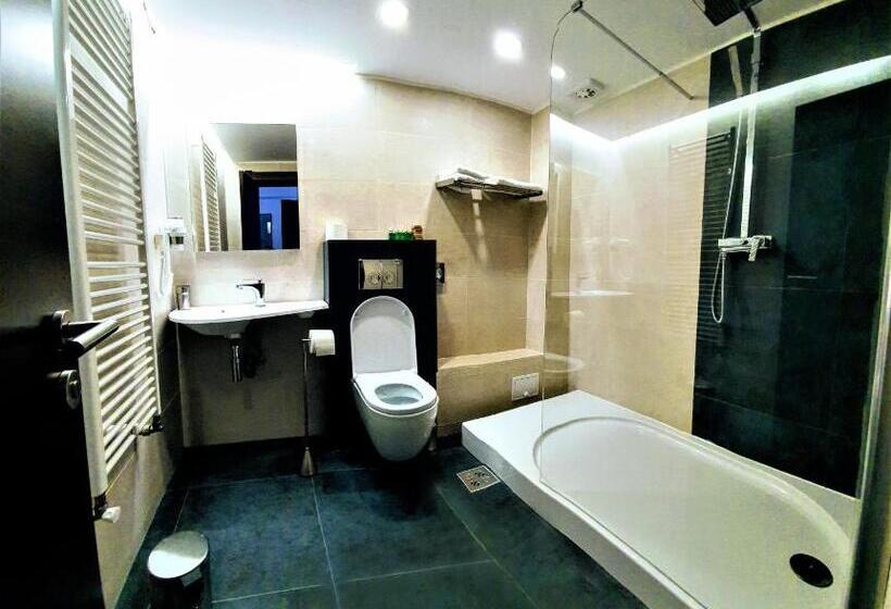 Suite Familiar, Casa Varful Cu Dor