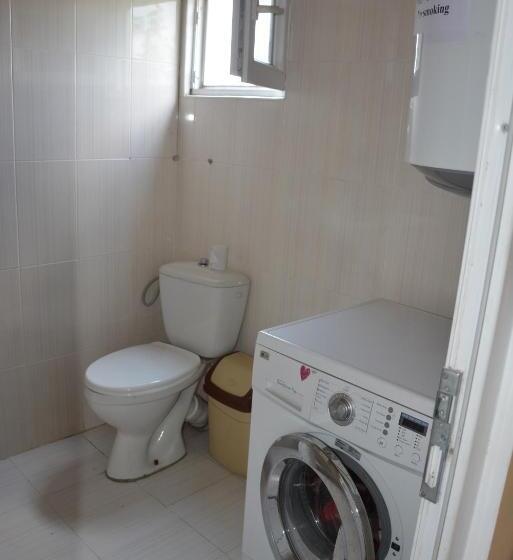 اتاق خانوادگی, Friends House