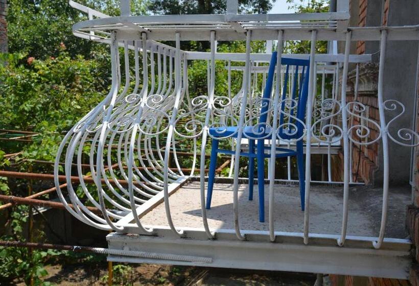 اتاق خانوادگی, Friends House