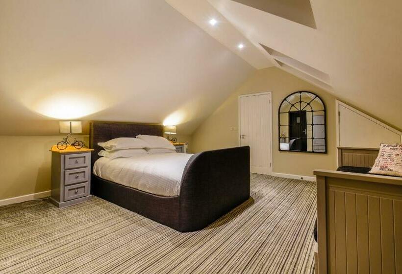 غرفة ديلوكس عائلية, The Bell Inn