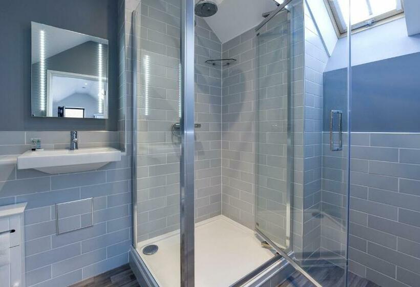 غرفة ديلوكس عائلية, The Bell Inn