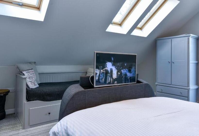 غرفة ديلوكس عائلية, The Bell Inn