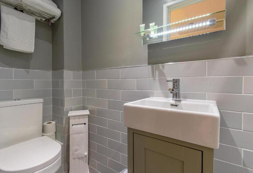 غرفة قياسية سرير كينج, The Bell Inn