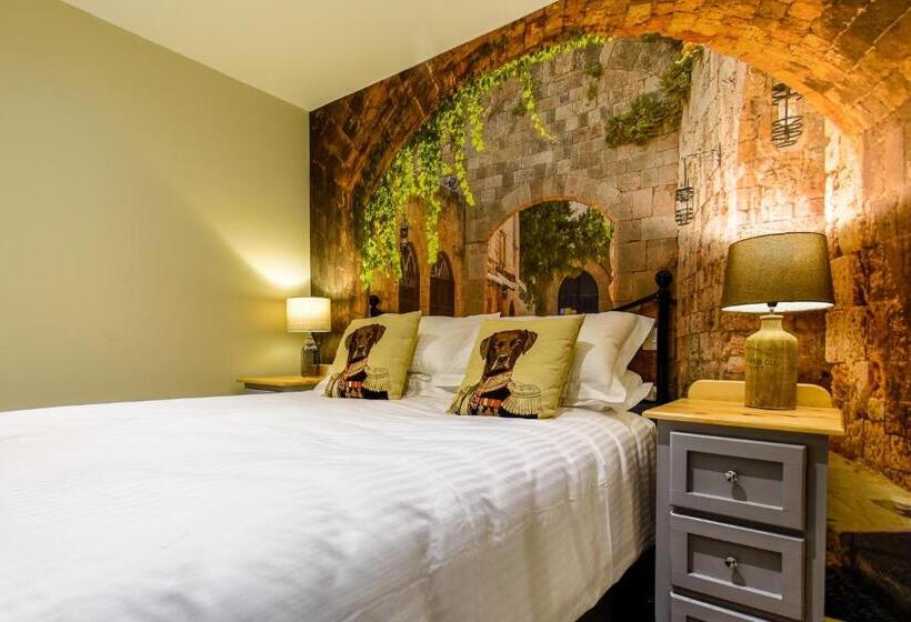 غرفة قياسية سرير كينج, The Bell Inn