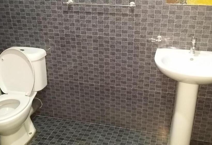 غرفة قياسية مطلّة علي البحر مزوَّدة بشُرفة, Polhena Coral Reef Resort