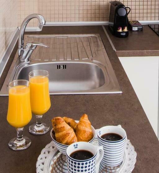 Escritório Estándar, Kassandra Studios