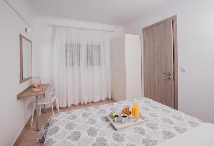 Апартаменты 2 Спальни, Kassandra Studios