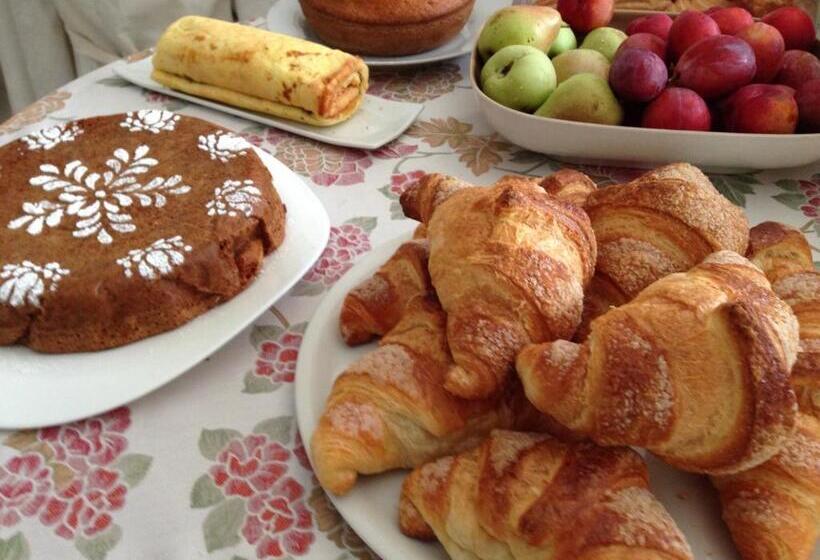 غرفة قياسية ثلاثية, La Magnolia B&b