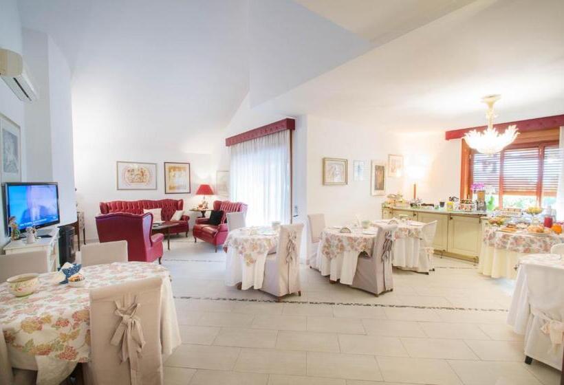 غرفة قياسية ثلاثية, La Magnolia B&b