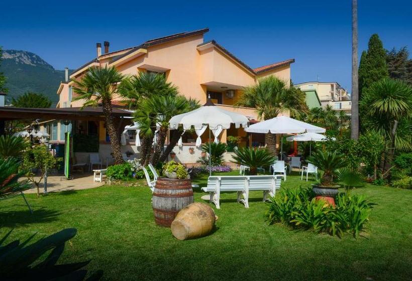 غرفة قياسية رباعية, La Magnolia B&b